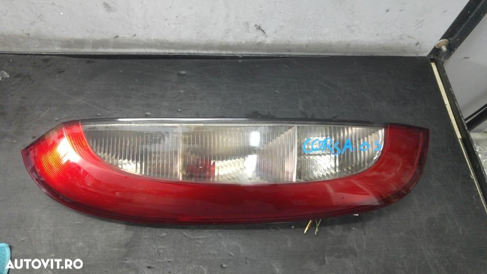Stop tripla lampa stanga opel corsa c gm09114336 89302171 - 1