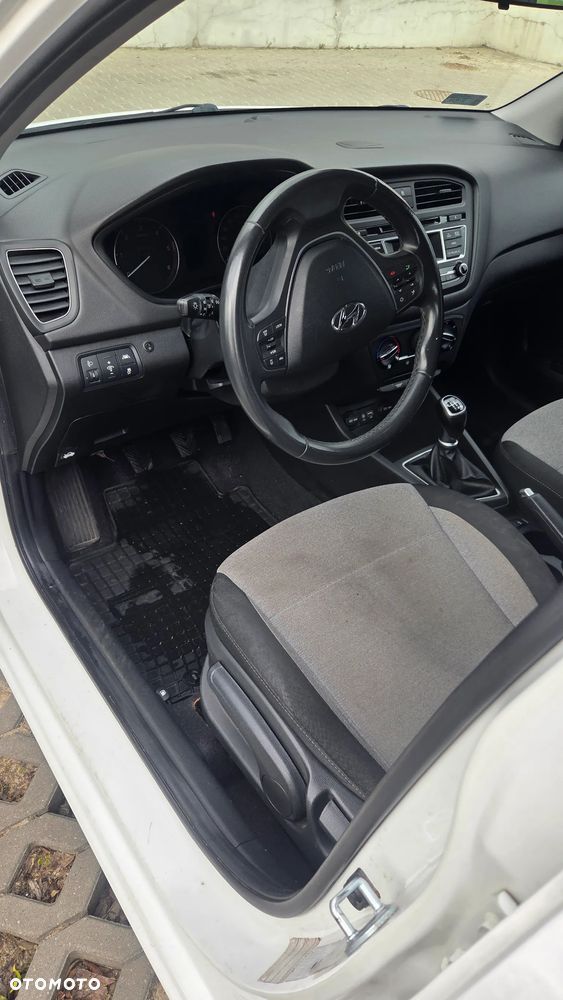 Hyundai i20 1.4 CRDI Comfort - 6