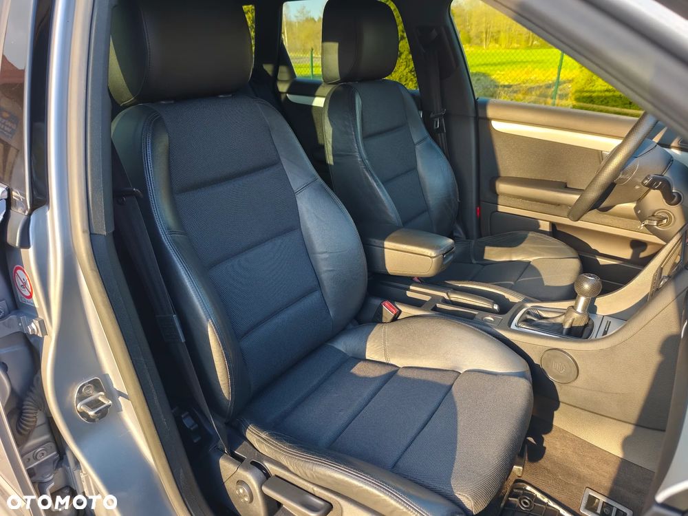 Audi A4 Avant 1.8T - 22