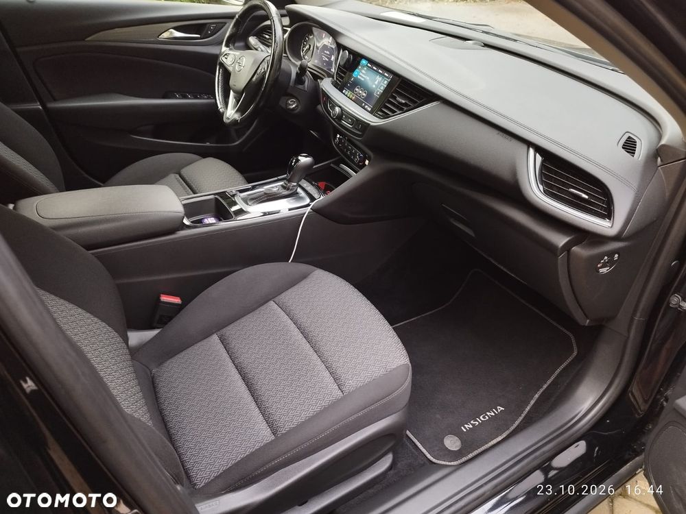Opel Insignia - 8