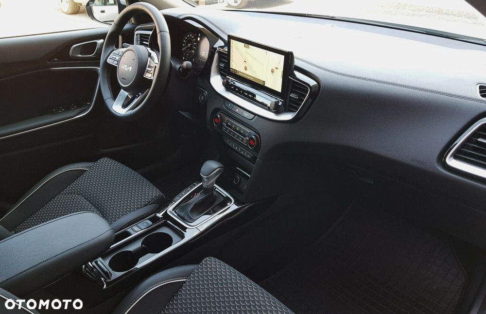 Kia XCeed 1.6 T-GDI Business Line DCT - 31