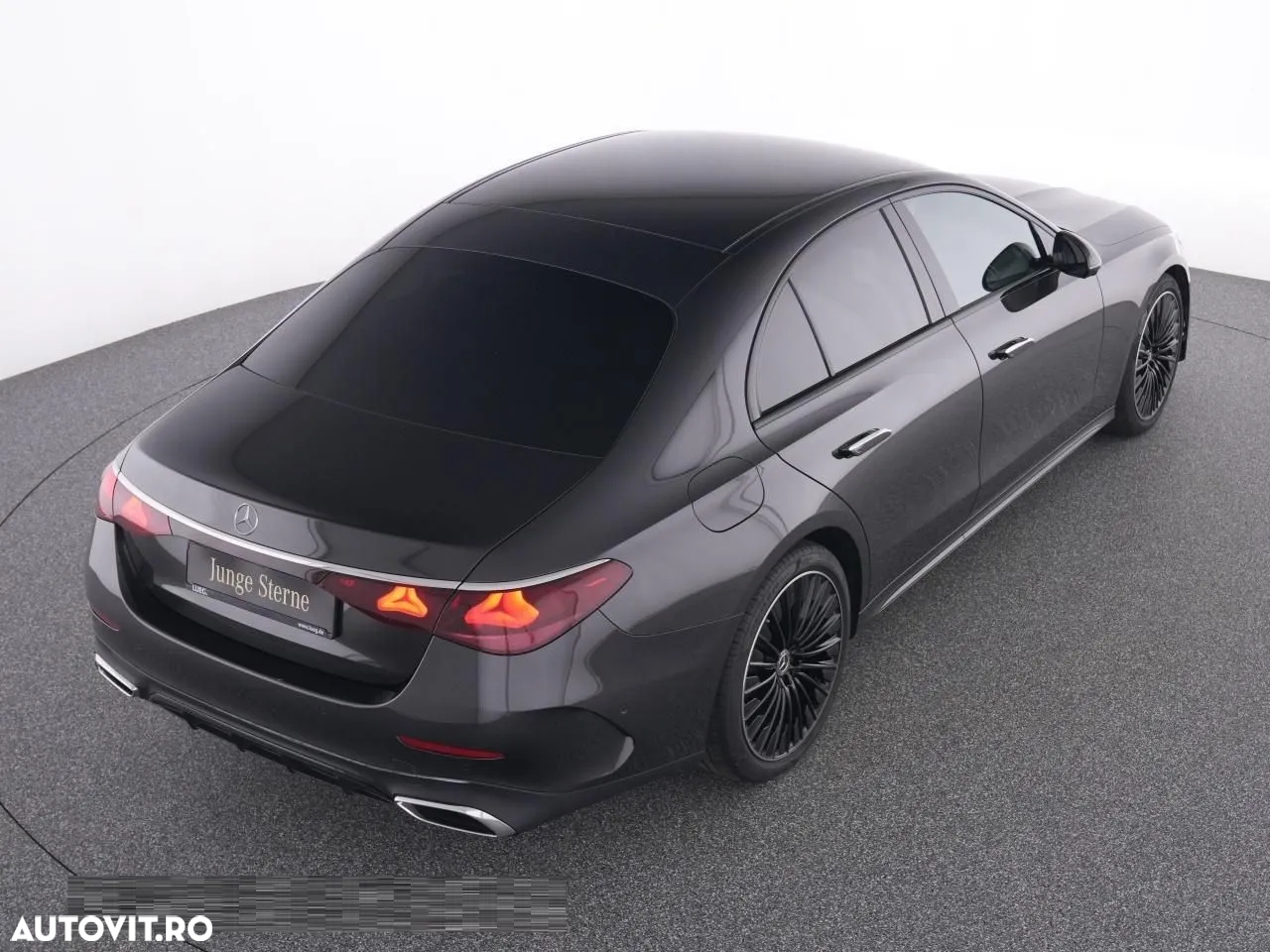 Mercedes-Benz E 220 d 4Matic 9G-TRONIC Edition AMG Line - 3