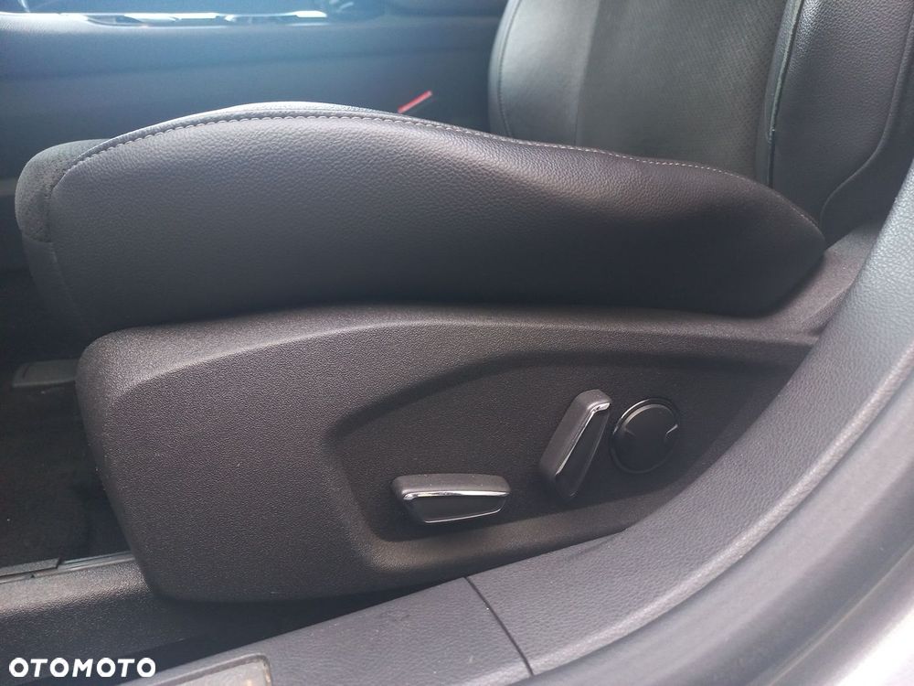 Ford Mondeo 2.0 TDCi Titanium PowerShift - 38