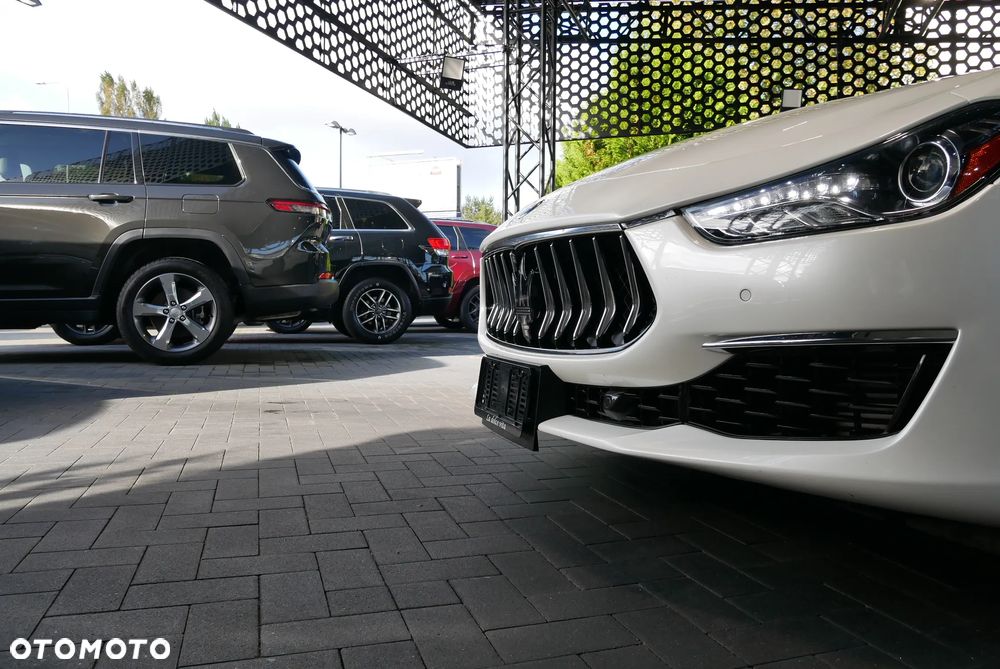 Maserati Ghibli S - 31