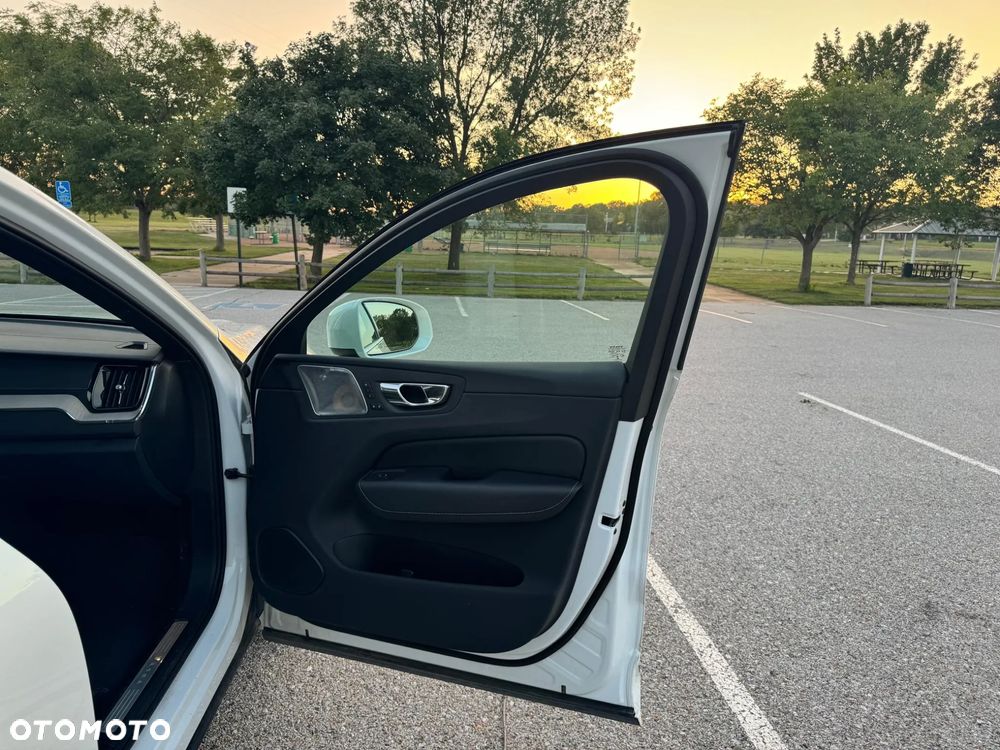 Volvo XC 60 - 36
