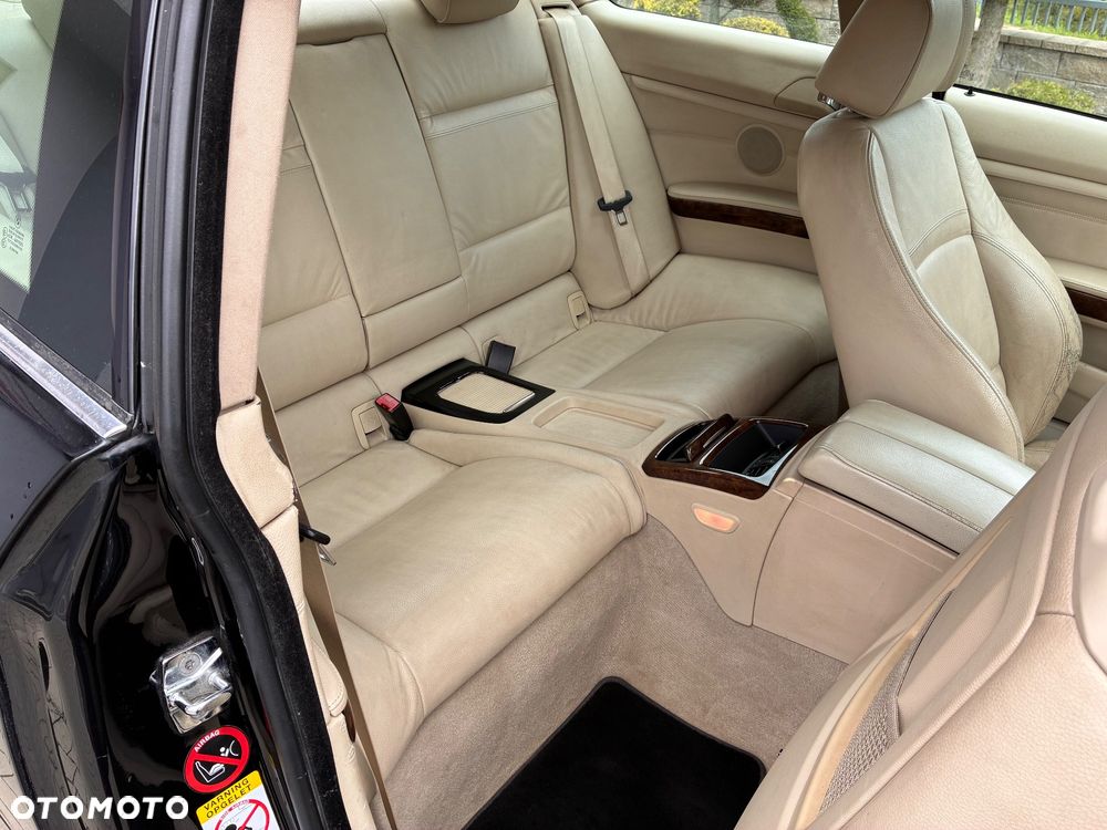 BMW Seria 3 325i - 12