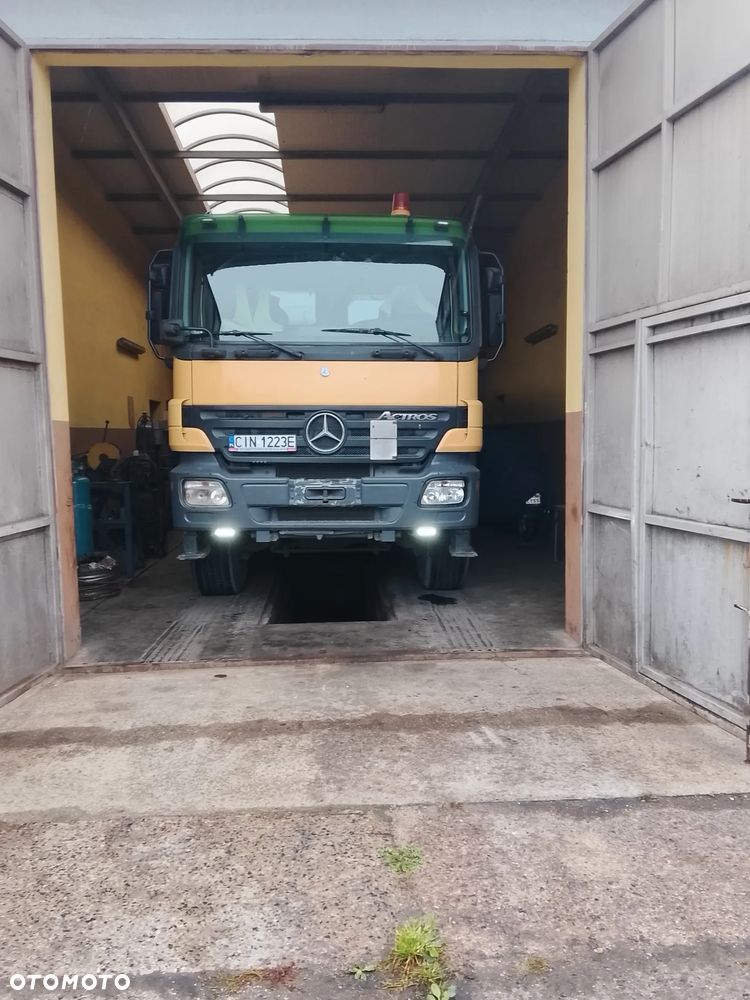 Mercedes-Benz Actros 4141 8x8 - 18