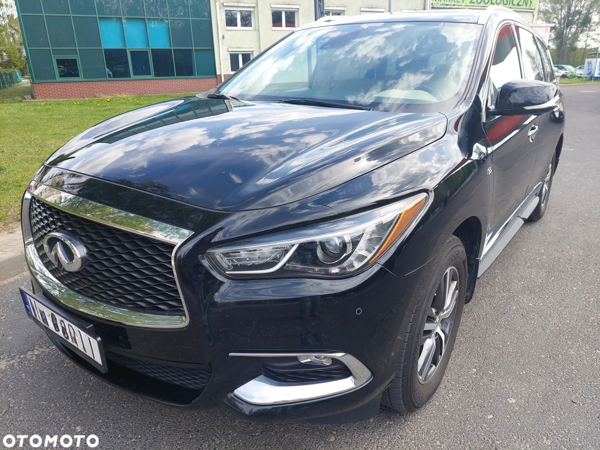 Infiniti QX60 - 1