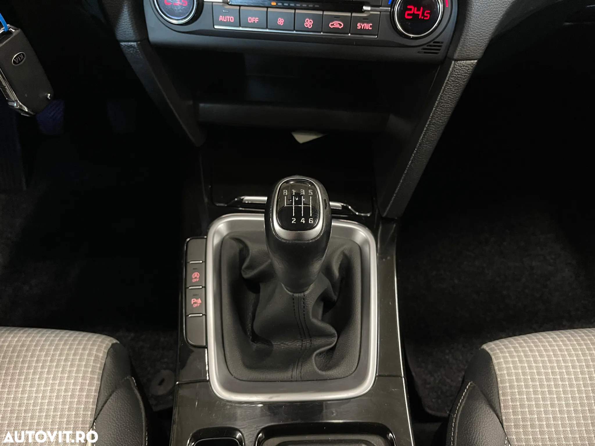 Kia XCeed 1.6 DSL 6MT Style - 24