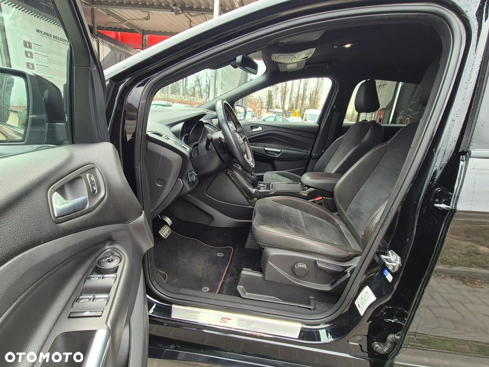 Ford Kuga 2.0 TDCi 4x4 ST-Line - 26