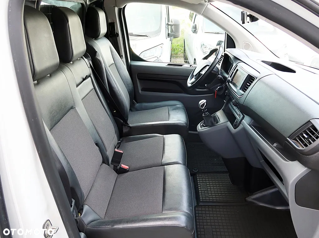 Peugeot Expert - 8