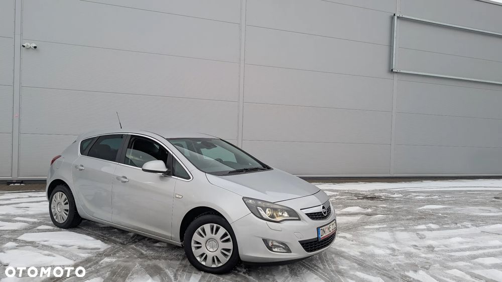 Opel Astra 2.0 CDTI DPF Innovation - 13