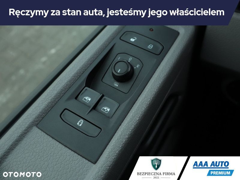 Volkswagen Caravelle - 17