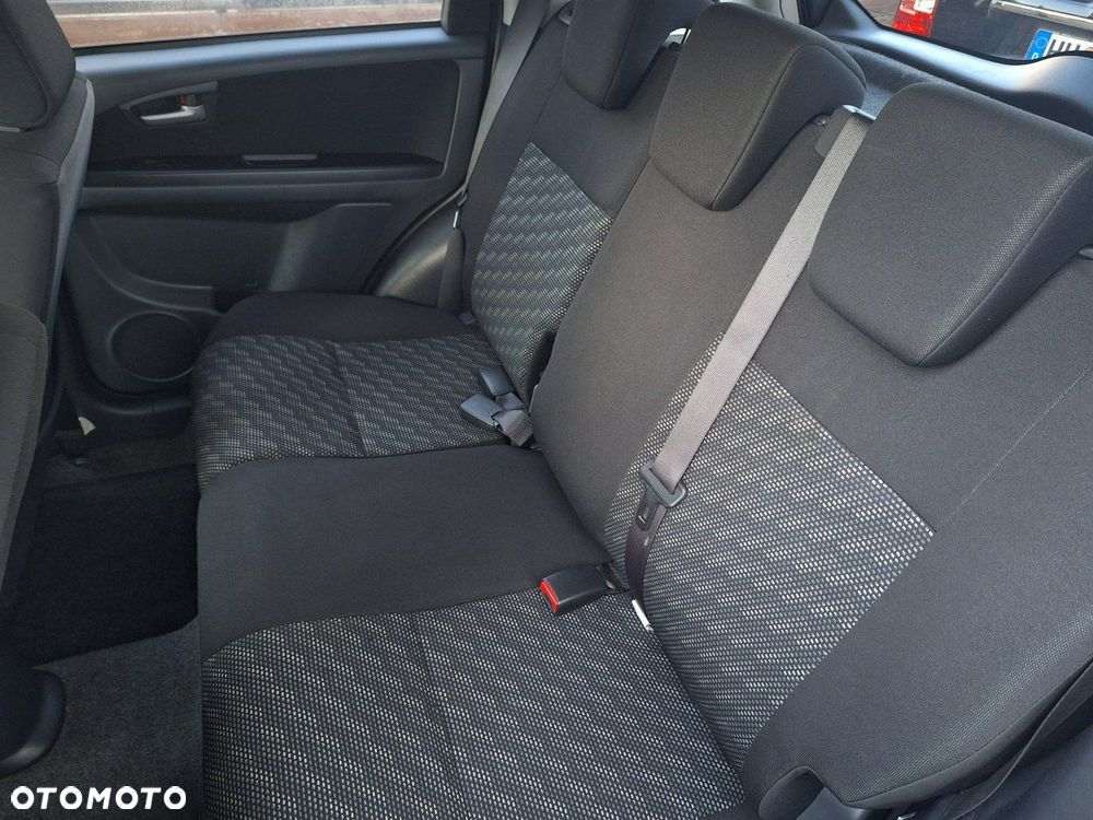 Suzuki SX4 - 12