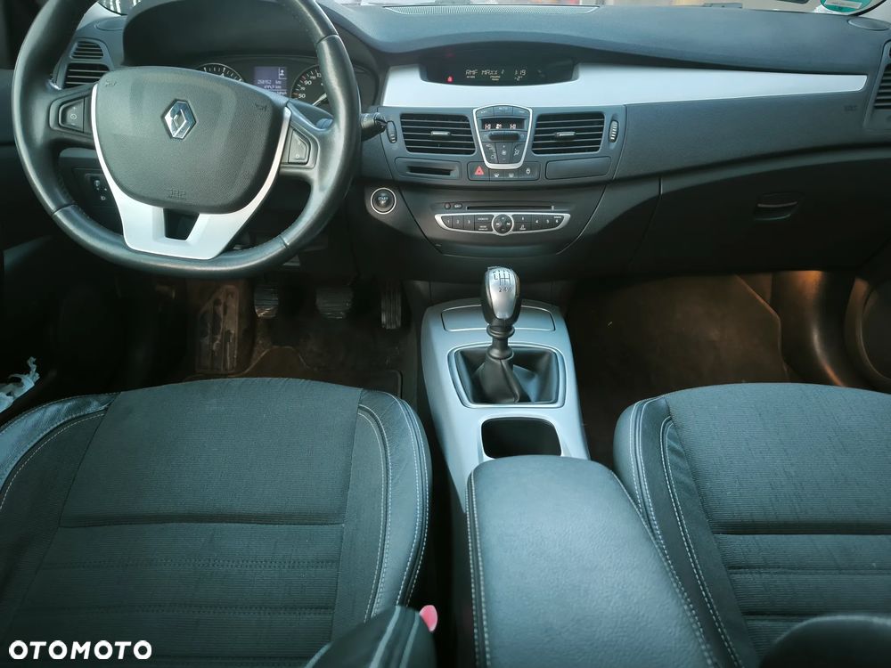 Renault Laguna - 5