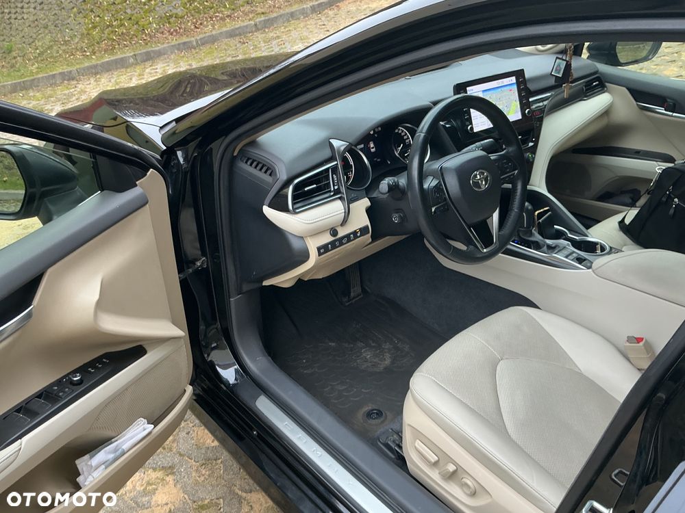 Toyota Camry 2.5 Hybrid Executive CVT - 9