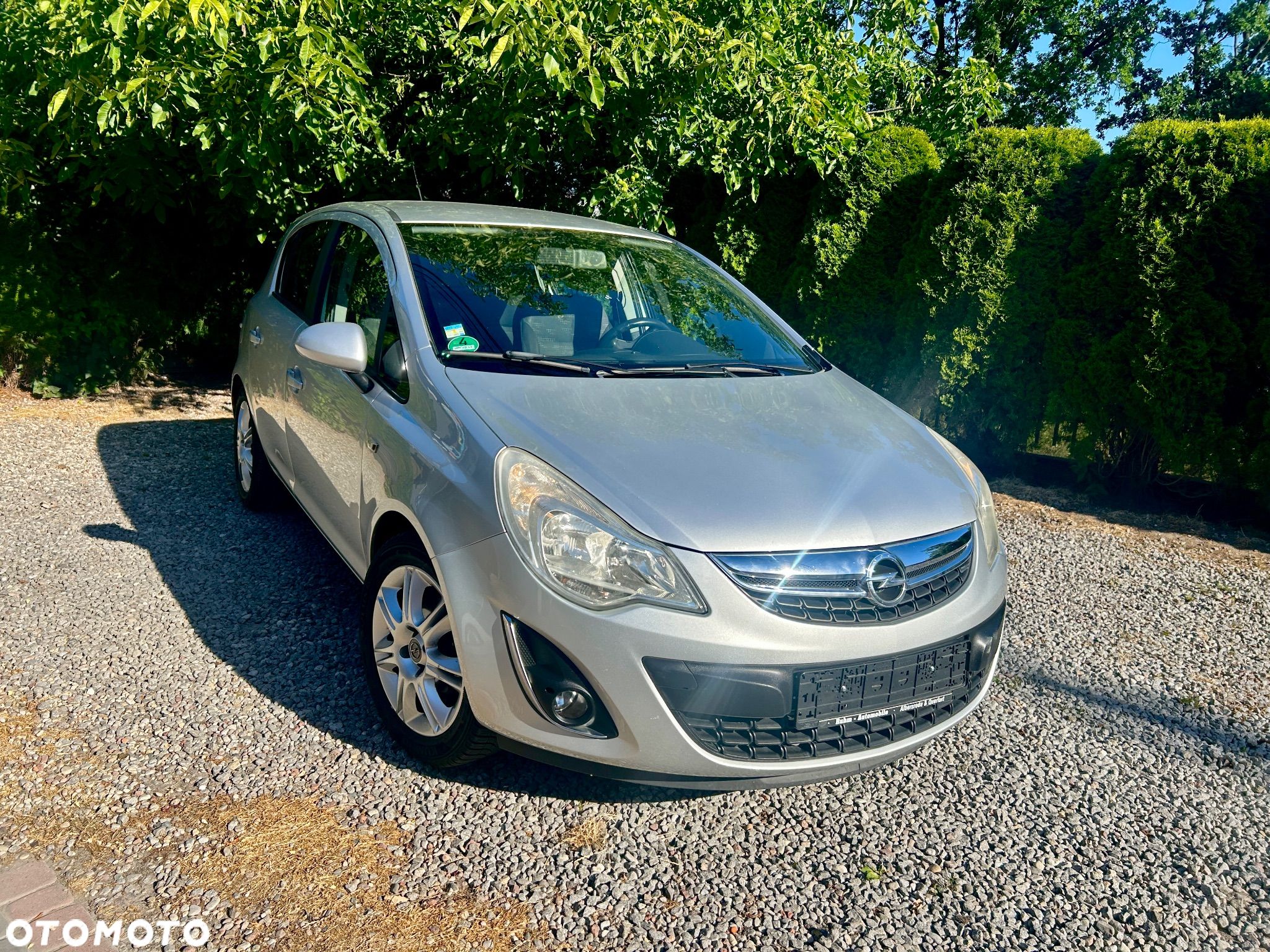 Opel Corsa 1.2 16V Cosmo - 1