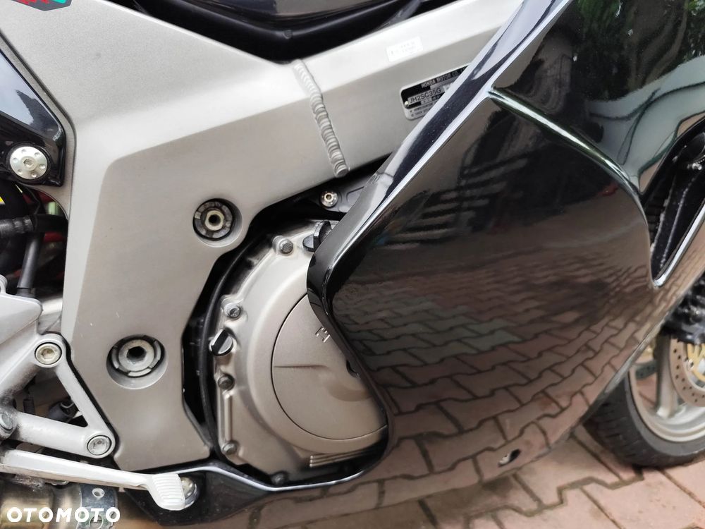 Honda CBR - 11