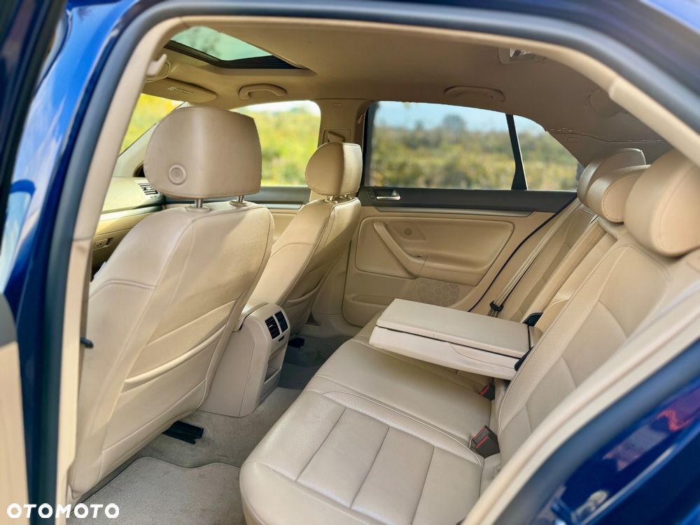 Volkswagen Jetta 2.5 - 8
