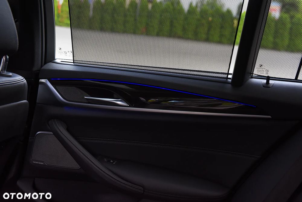 BMW Seria 5 530i xDrive M Sport sport - 31