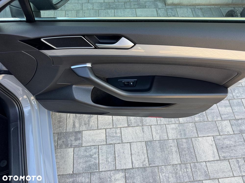 Volkswagen Passat Variant 1.5 TSI EVO Business - 16