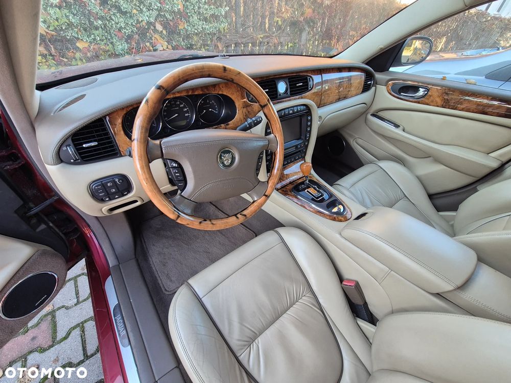 Jaguar XJ Super V8 (LWB) - 25