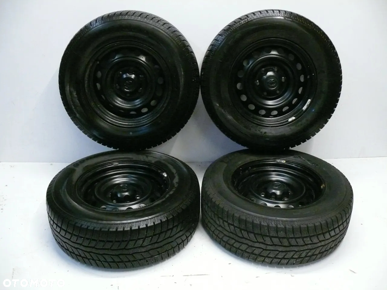 KOŁA FELGI STALOWE 4 SZTUKI  ZIMOWE OPONY TOYOTA HILUX 17" - 2