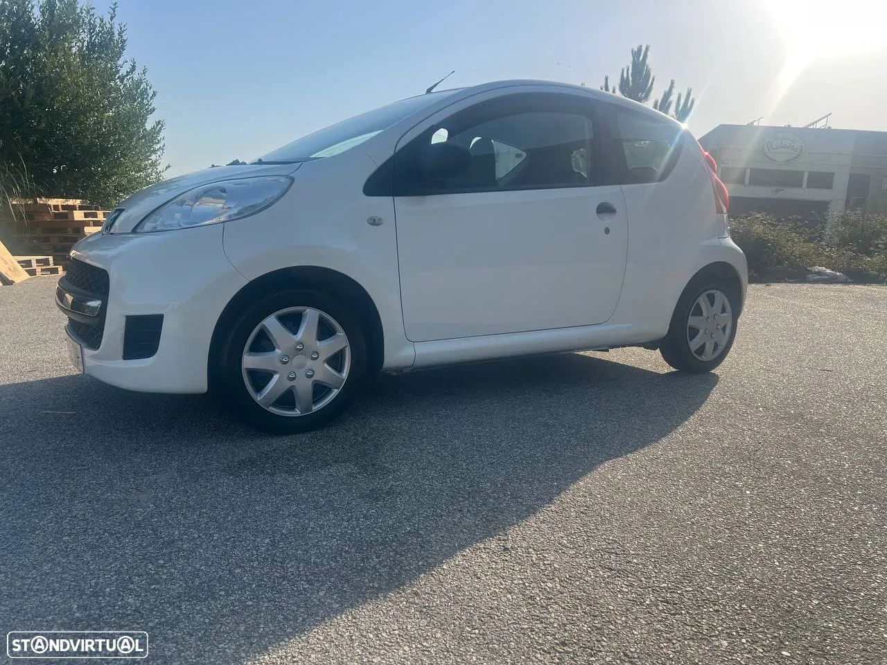 Peugeot 107 1.0 Trendy - 1