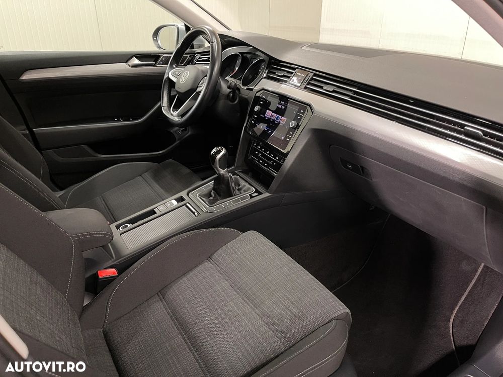 Volkswagen Passat 2.0 TDI Comfortline - 11