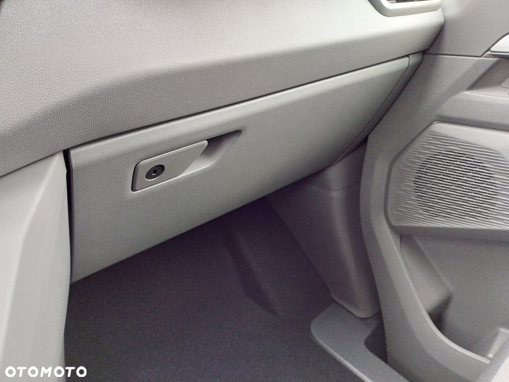 Volkswagen Caravelle Life silnik: 2,0 l TDI 150 KM / skrzynia biegów: 8-biegowa automatyczna rozstaw osi: 3500 mm - 30