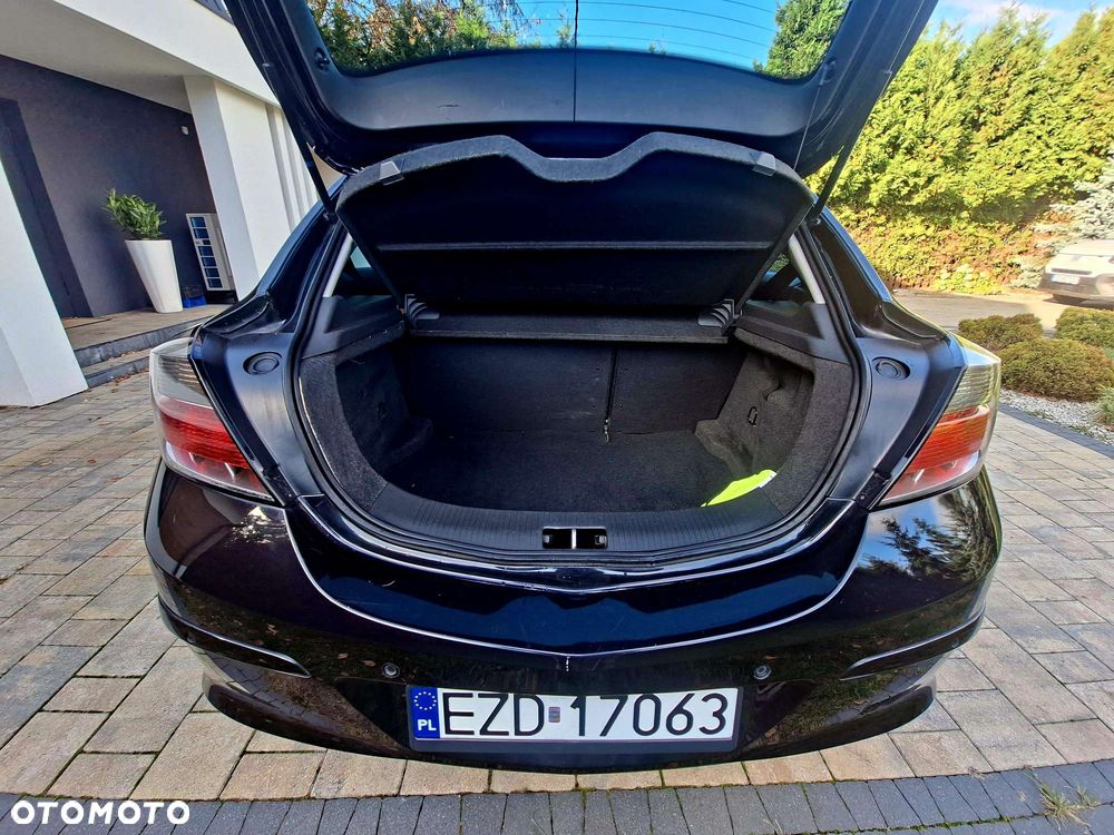 Opel Astra 1.6 Innovation - 22