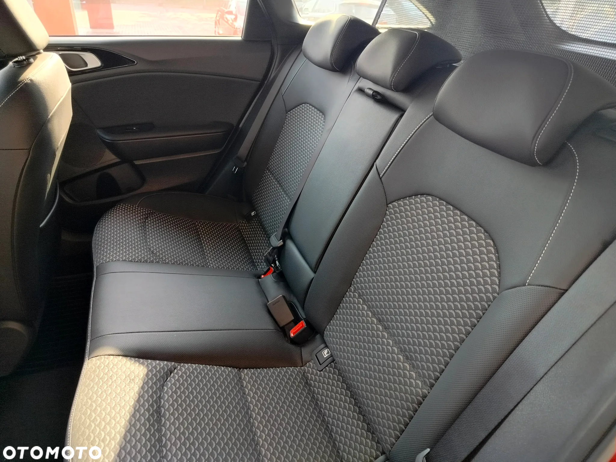 Kia Ceed 1.5 T-GDI Tribute DCT - 13