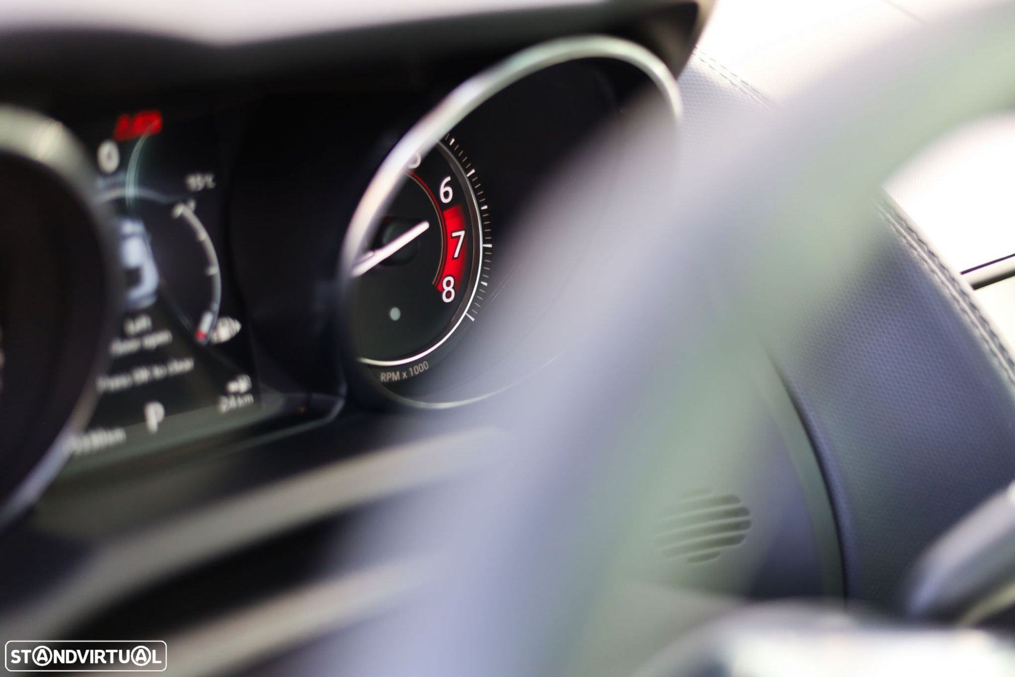 Jaguar F-Type 2.0 i4 R-Dynamic - 33