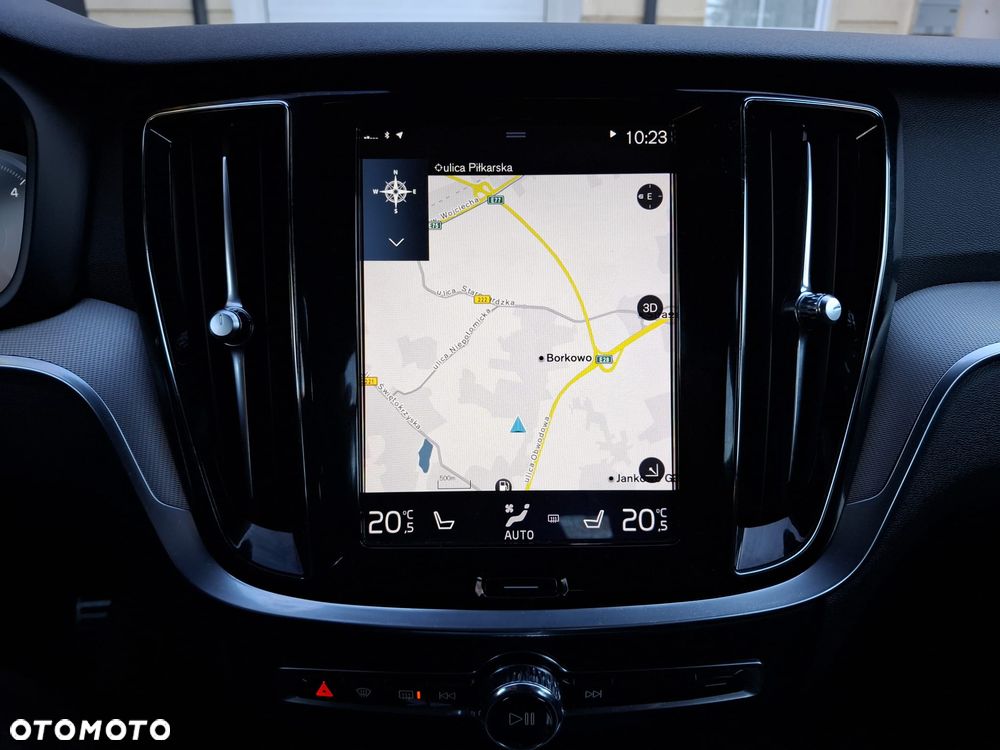 Volvo V60 D3 R-Design - 17