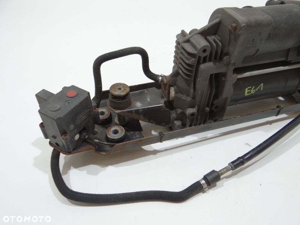 KOMPRESOR ZAWIESZENIA NIVO BMW E61 6777827 - 2