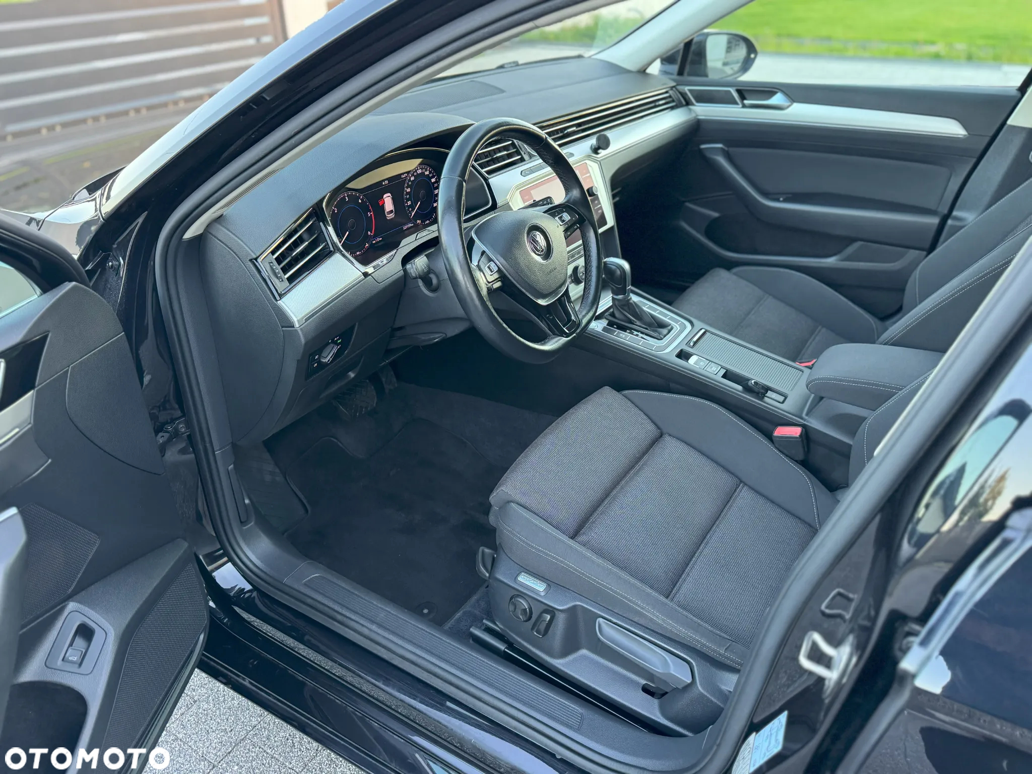 Volkswagen Passat 2.0 TDI BMT Comfortline DSG - 23