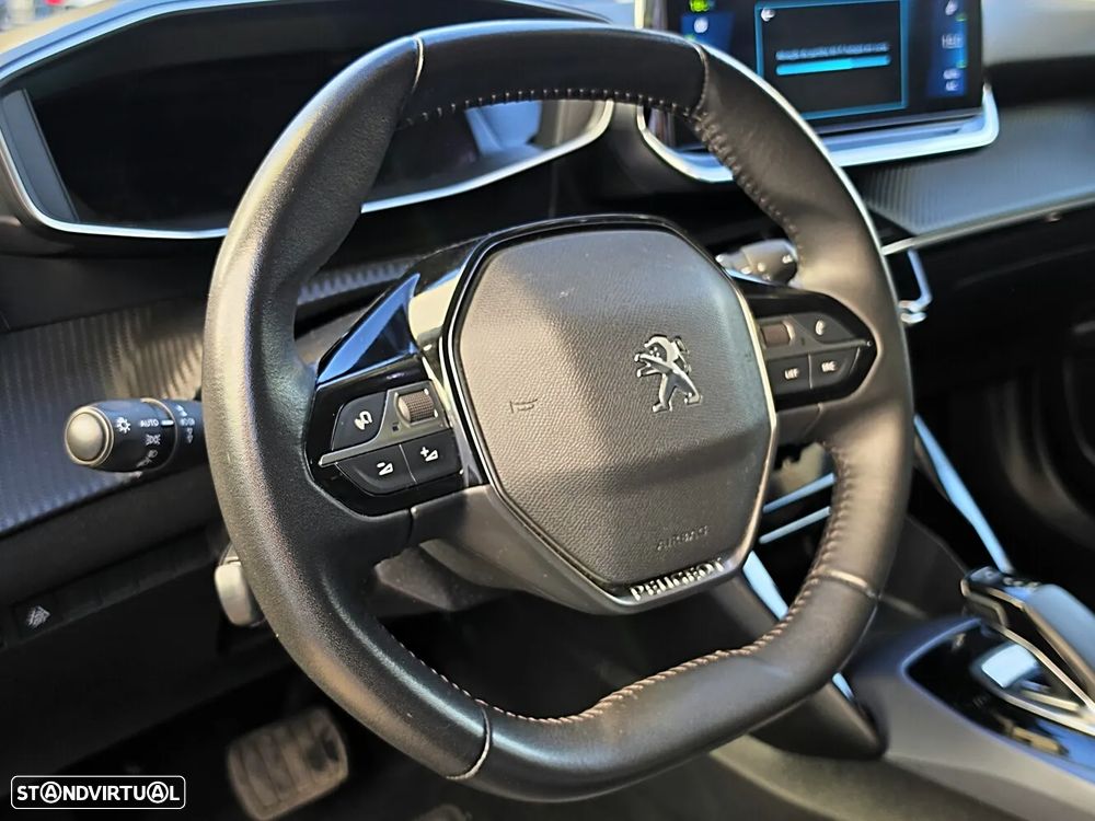 Peugeot e-2008 Allure Pack - 9