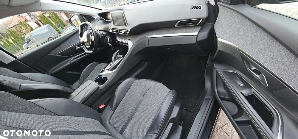 Peugeot 5008 BlueHDI 120 EAT6 Stop & Start Allure - 38