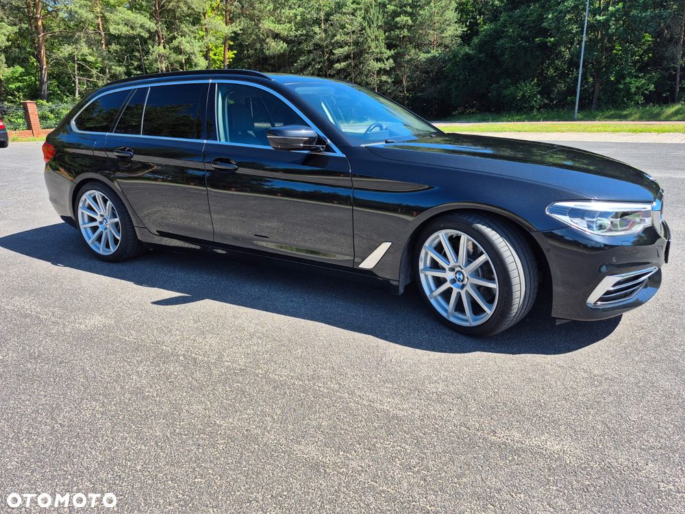 BMW Seria 5 540i xDrive GPF Luxury Line - 2