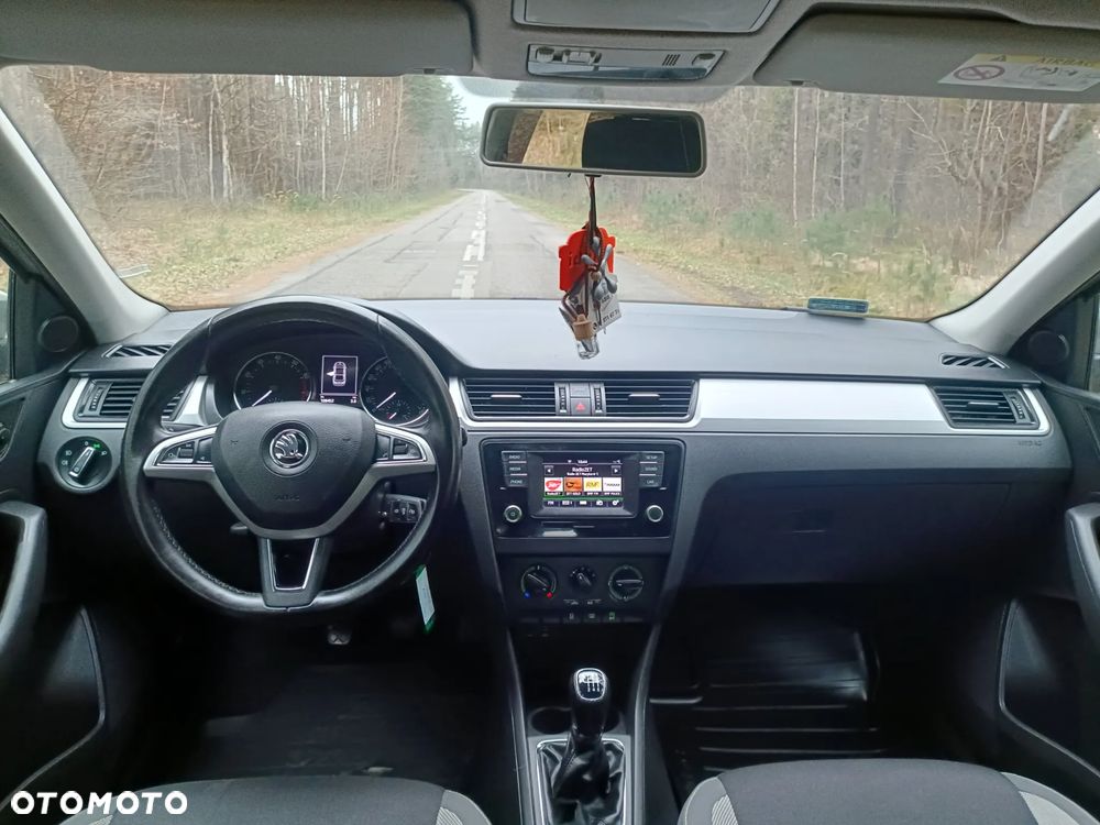 Skoda RAPID 1.2 TSI Active - 7