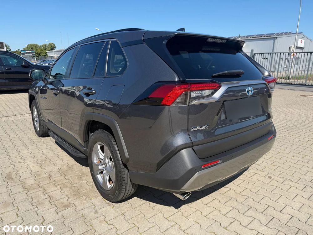 Toyota RAV4 - 5