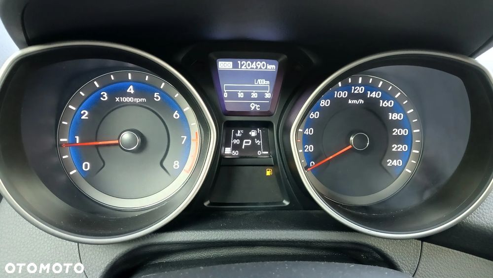 Hyundai i30 1.6 Comfort - 10