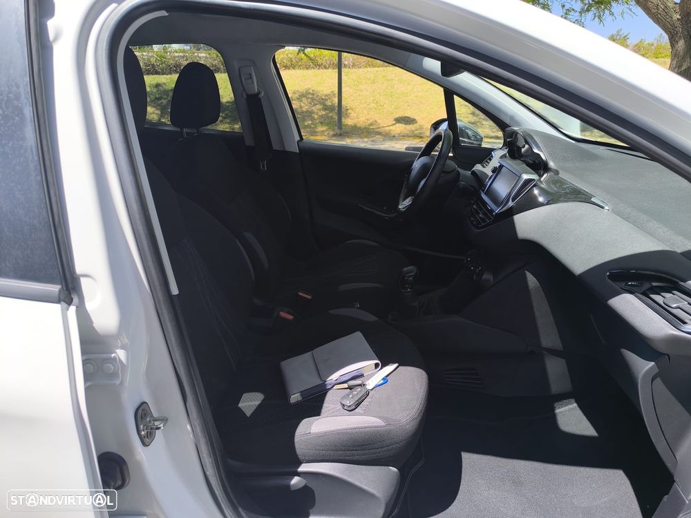Peugeot 208 1.6 BlueHDi Style - 16
