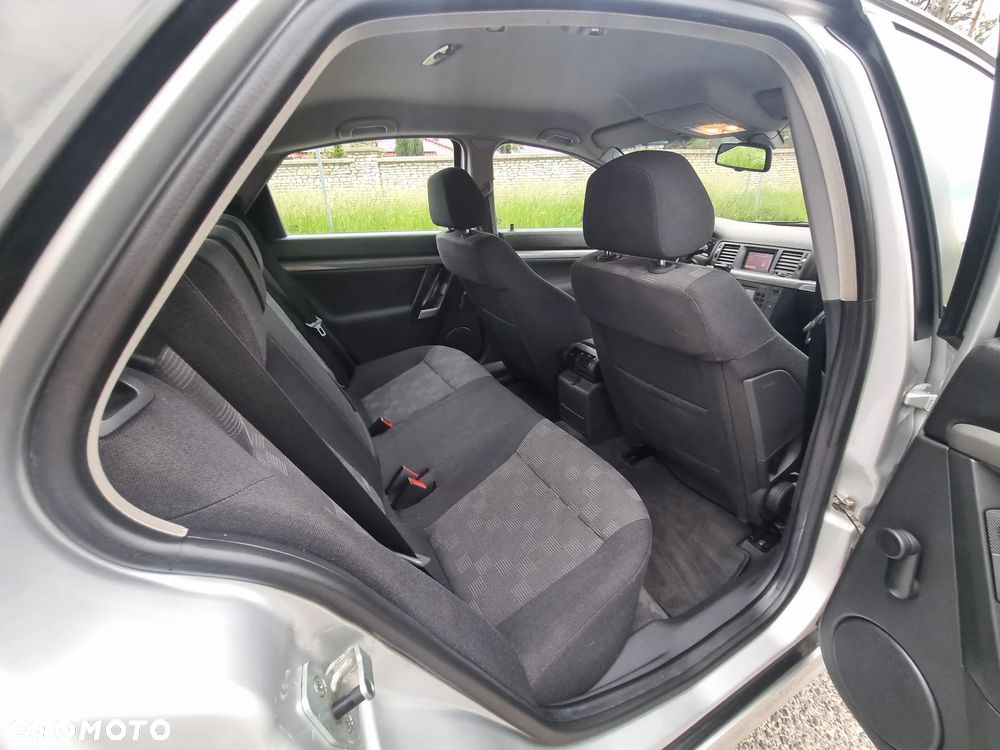 Opel Vectra GTS 1.9 CDTI - 19