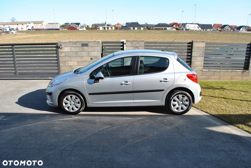 Peugeot 207 75 Tendance - 11