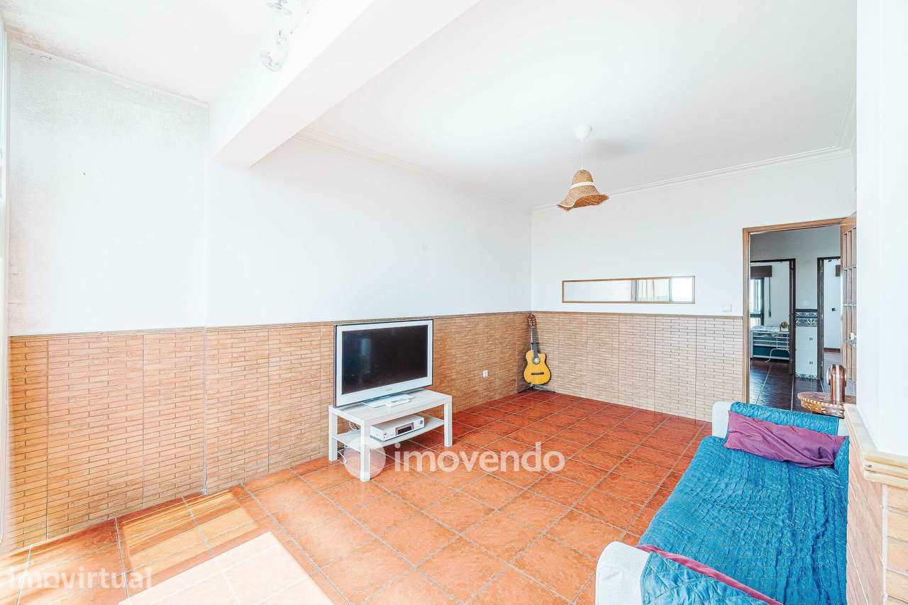 Apartamento T2 com vistas sobre o Tejo, no Seixal - Grande imagem: 4/49
