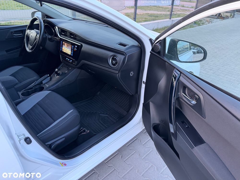 Toyota Auris 1.8 HSD Luna - 20