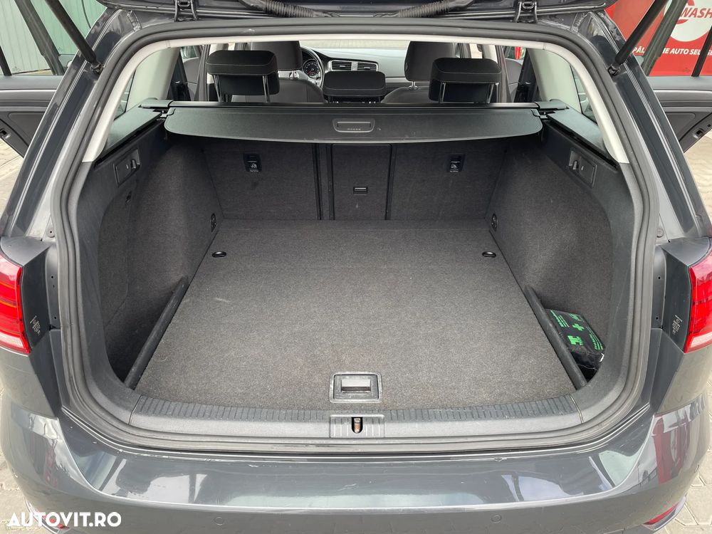 Volkswagen Golf 2.0 TDI SCR Comfortline - 11