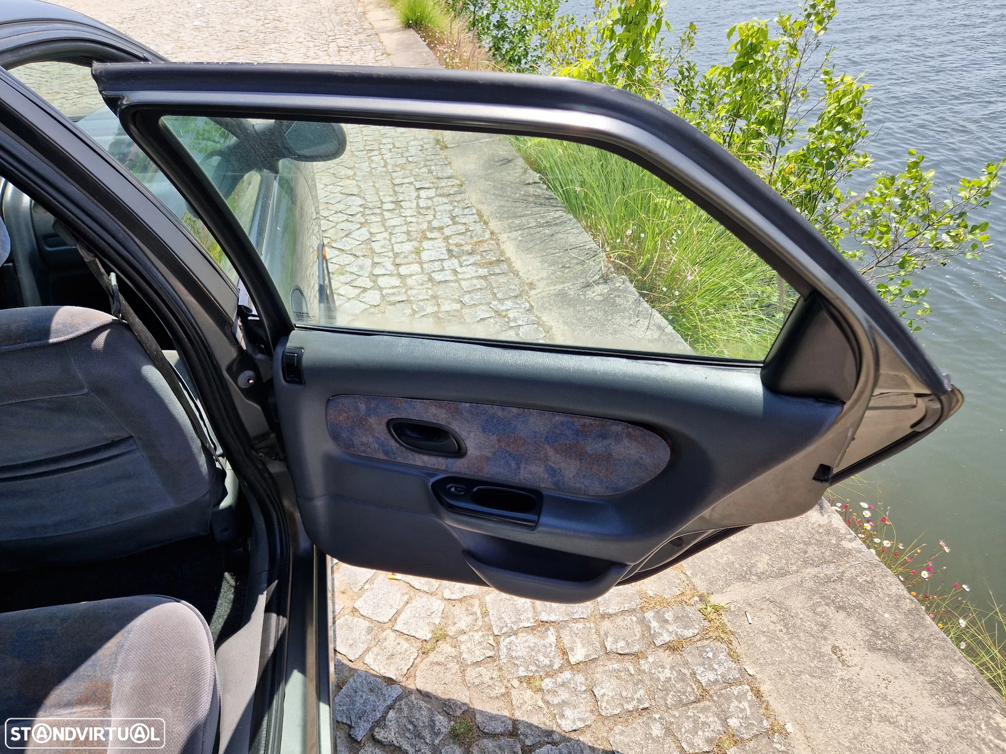 Renault Laguna 1.8 RXE - 15