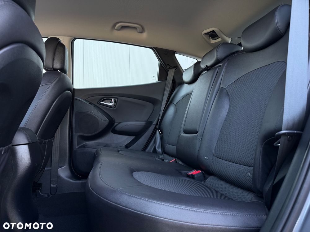Hyundai ix35 1.6 2WD Fifa World Cup Edition - 8